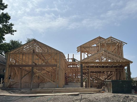 4th image of 10513 Pointe View Dr