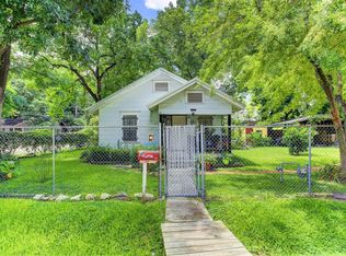 1607 Sylvester Rd, Houston, TX 77009