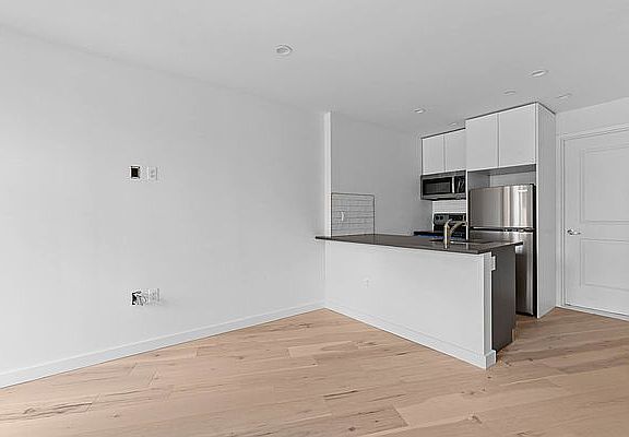 3rd image of 31-25 Newtown Ave #4C