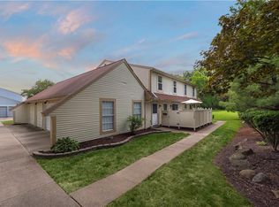 20602 Williamsburg Ct #215A, Middleburg Heights, OH 44130