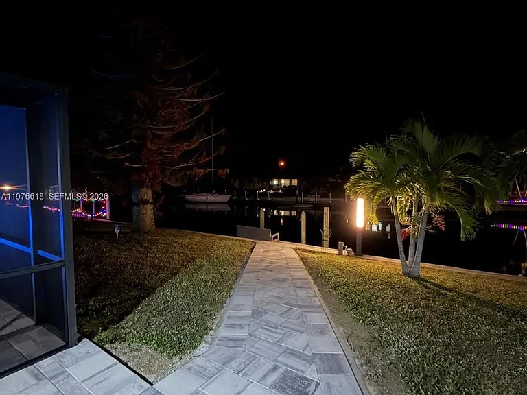 103 Tropicana Dr — Photo 47