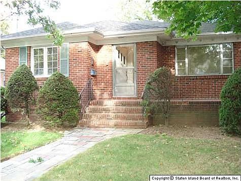 1st image of 593 Pelton Ave