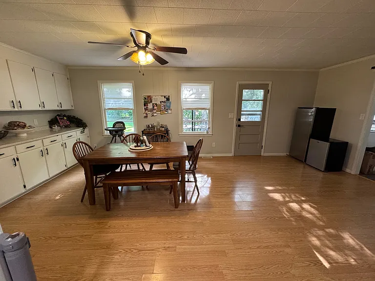 832 S Park Ave — Photo 10