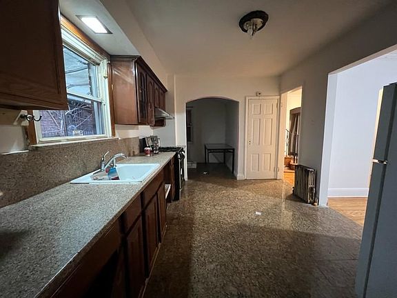 4th image of 14215 32nd Ave