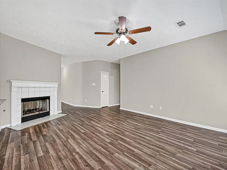 2902 Burgess Hill Ct — Photo 21