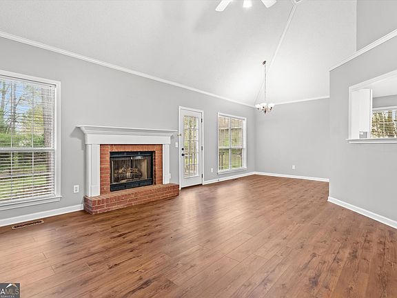 5th image of 111 Greenpointe Way