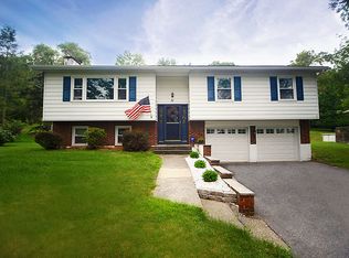 31 Plymouth Rd, Fishkill, NY 12524