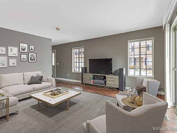 2nd image of 450 Village Creek Dr #450