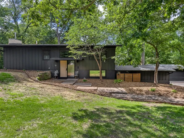 1790 Timber Ridge Dr, Cedar Rapids, IA 52403