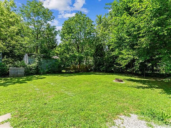 3rd image of 6031 Silverwood St