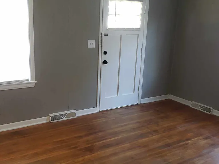 834 N Glendale Ave — Photo 15