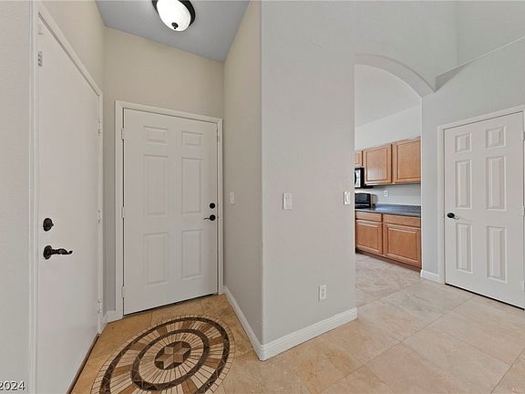 3rd image of 2438 Belt Buckley Dr