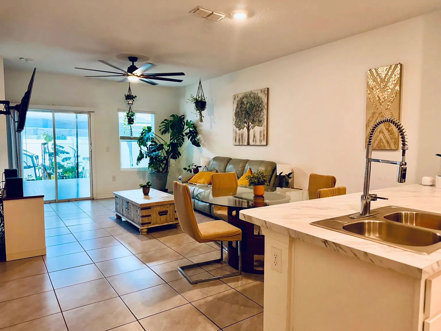 2 bed, 2.5 bath, 1210 sqft, $1,700 — Photo 4