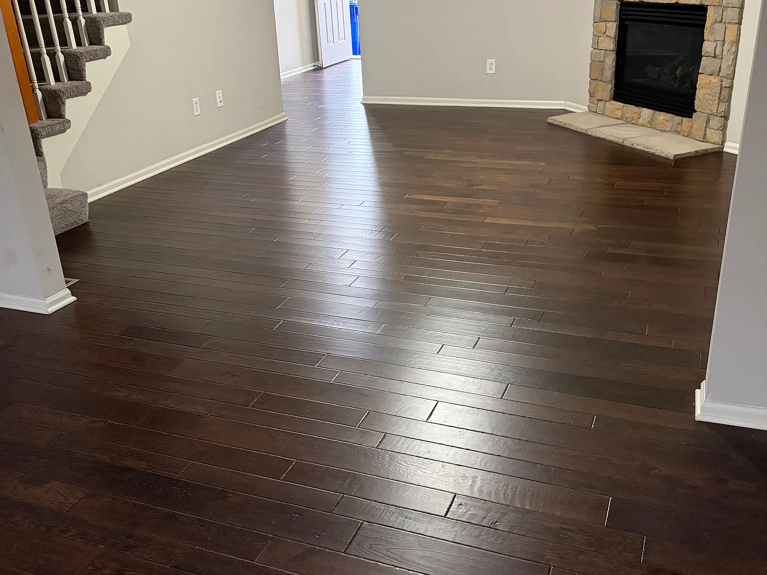 2 bed, 2.5 bath, 1400 sqft, $1,600 — Photo 3