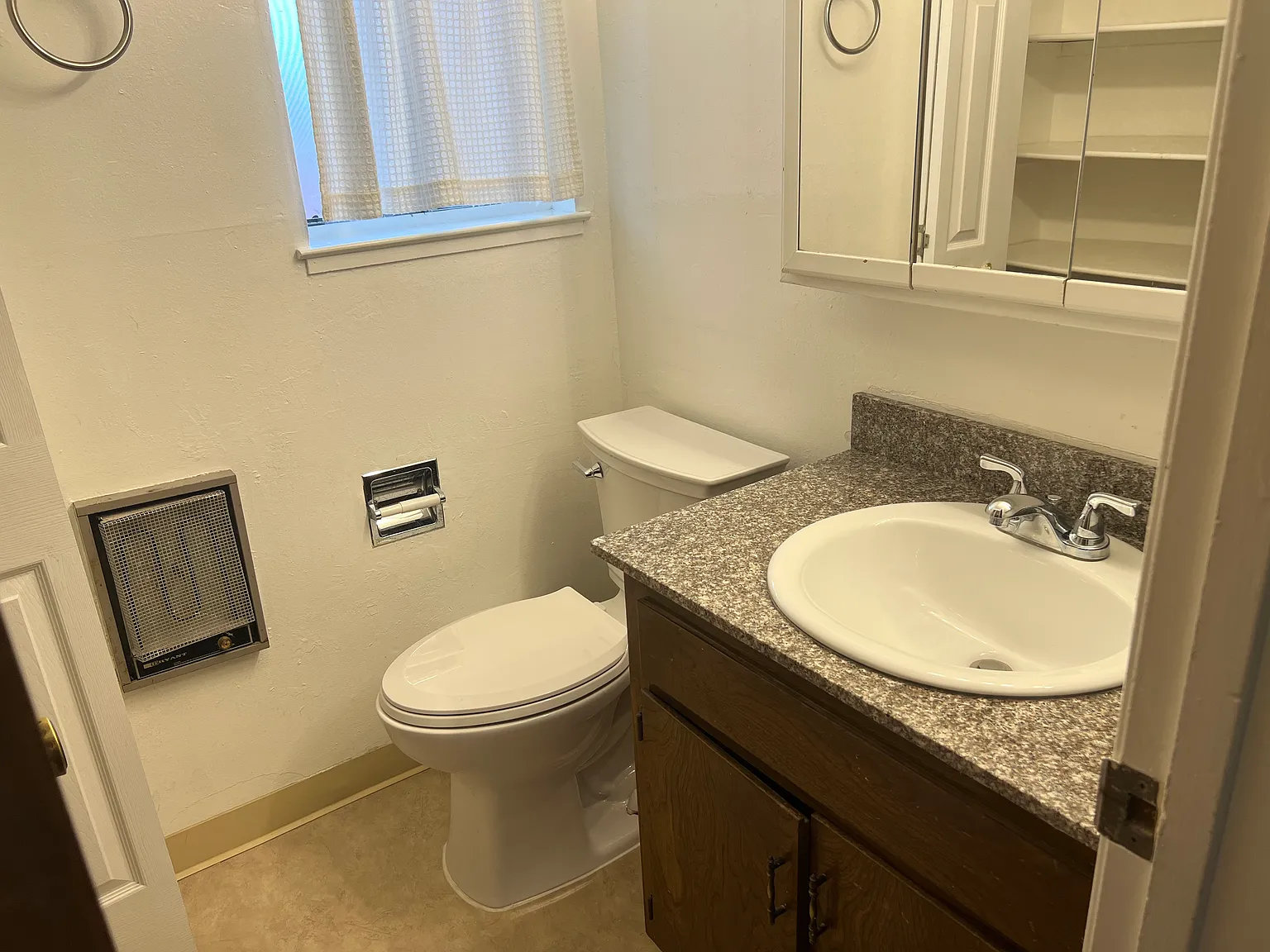 2 bed, 920 sqft, $2,950 — Photo 3