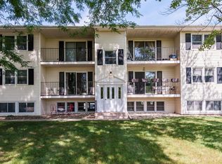 1903 Greenview Pl SW APT 8, Rochester, MN 55902