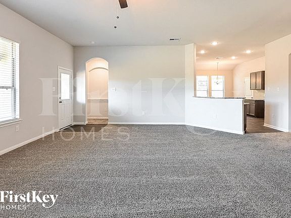 5th image of 14765 Country Club Dr