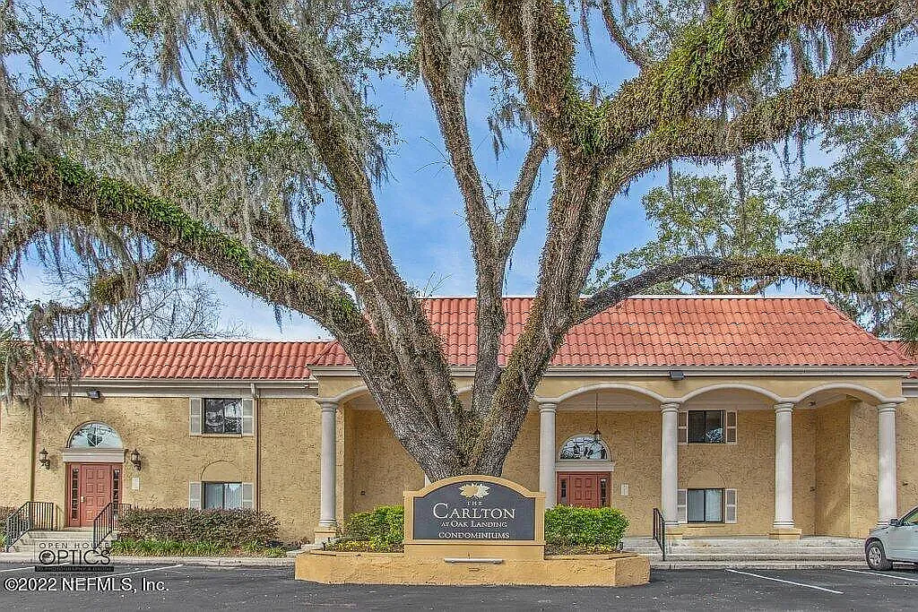 2 bed, 1.5 bath, 1018 sqft, $1,450 — Photo 2