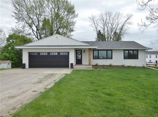 2138 Idaho Dr, Pella, IA 50219