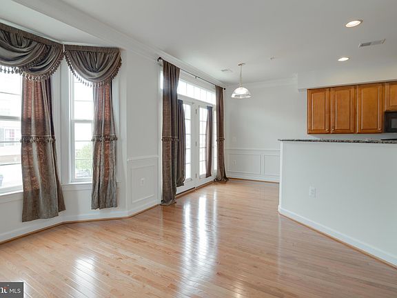 3rd image of 13617 Venturi Ln #158