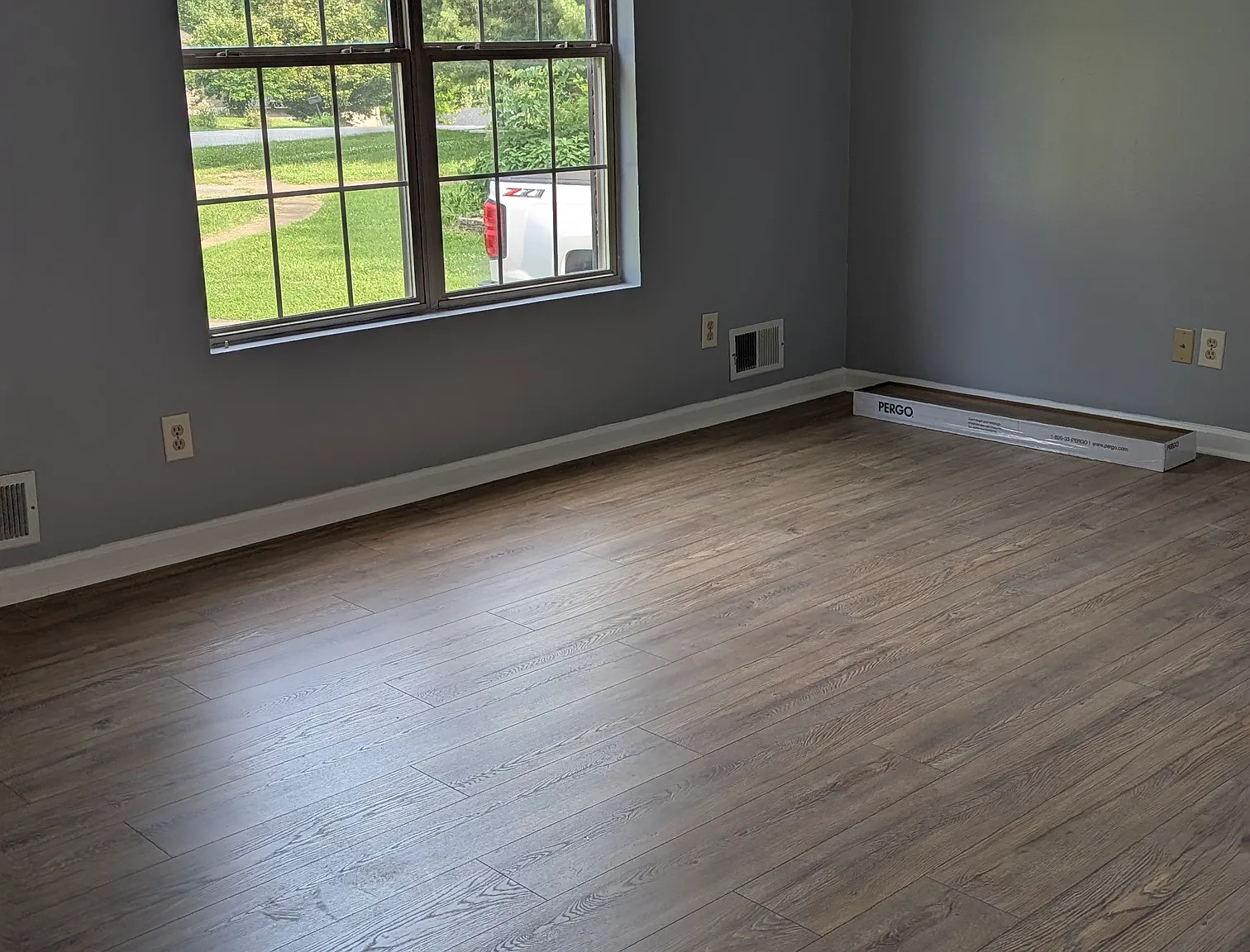 108 Cecil Ct — Photo 2