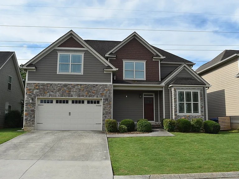 2548 Waterhaven Dr — Photo 1