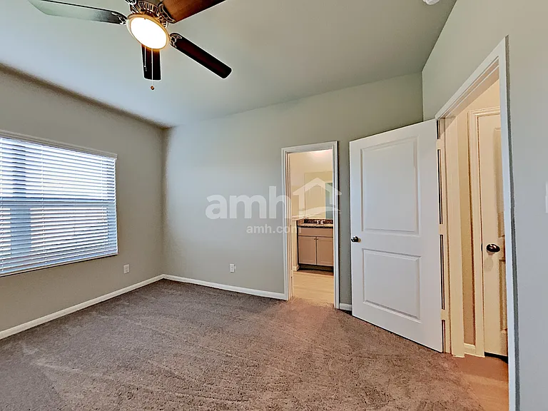 2712 Iberia Ct — Photo 11