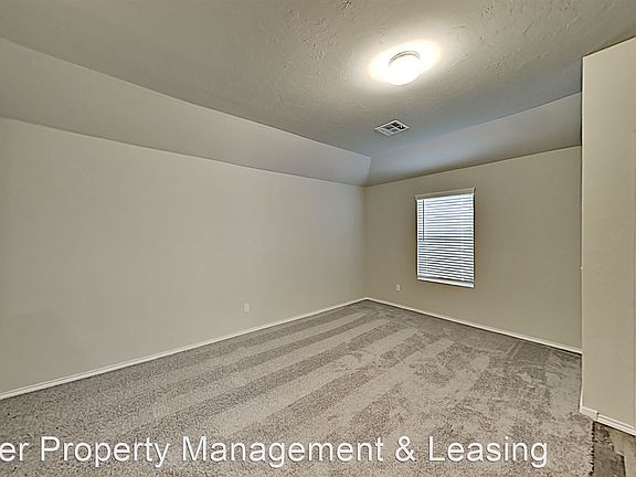 4th image of 1832 Hannah Ln