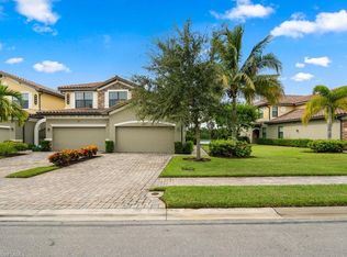 9484 Napoli Ln APT 102, Naples, FL 34113