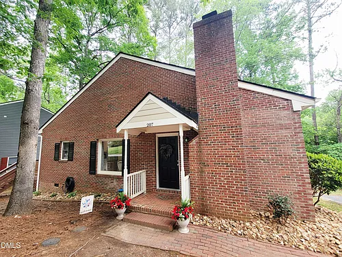 207 Danforth Dr Photo 1