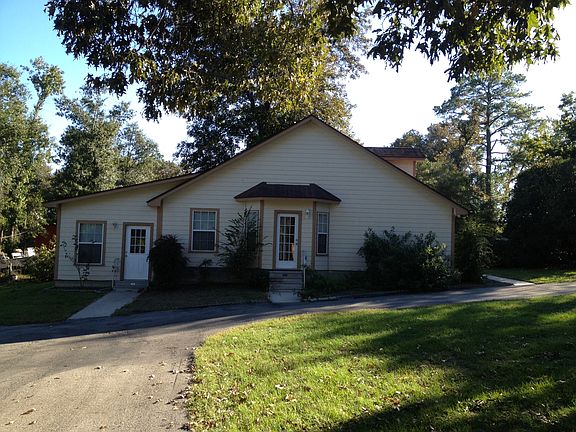 3rd image of 714 Dogwood Trl