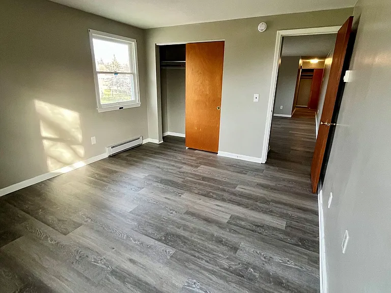 Willow View Apartments — Photo 5