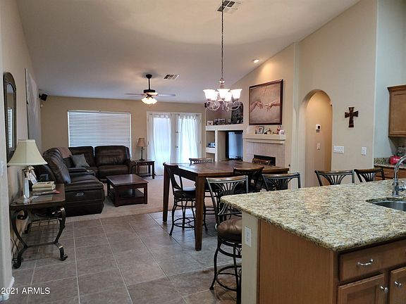 3rd image of 4167 E Somerset Way