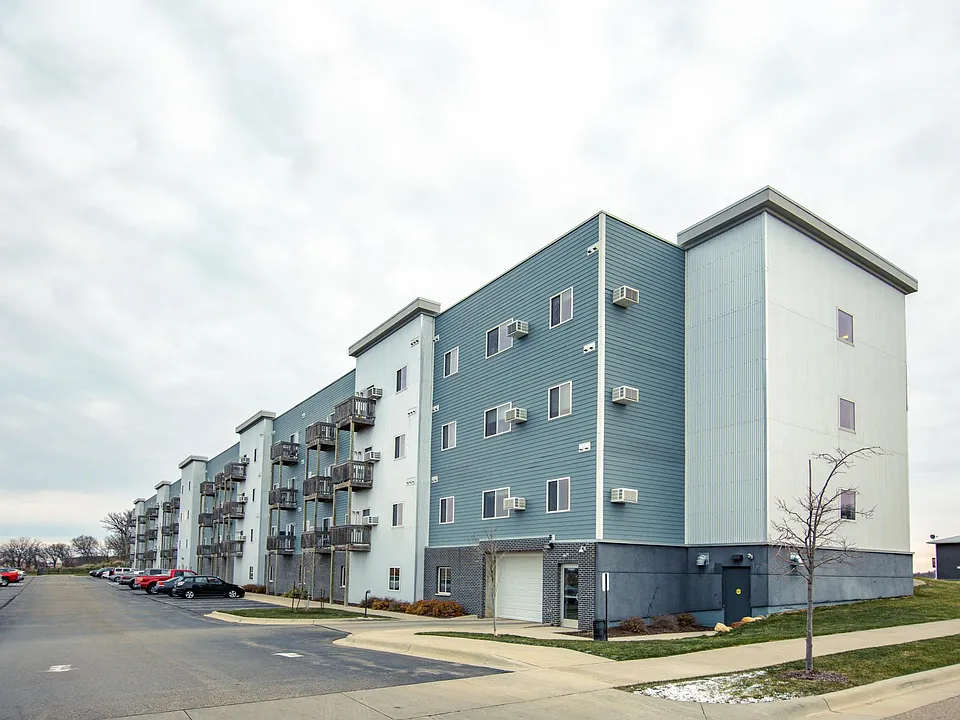Building Photo 5