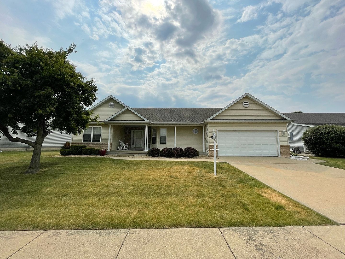 1201 Waters Edge Rd, Champaign, IL 61822 Zillow