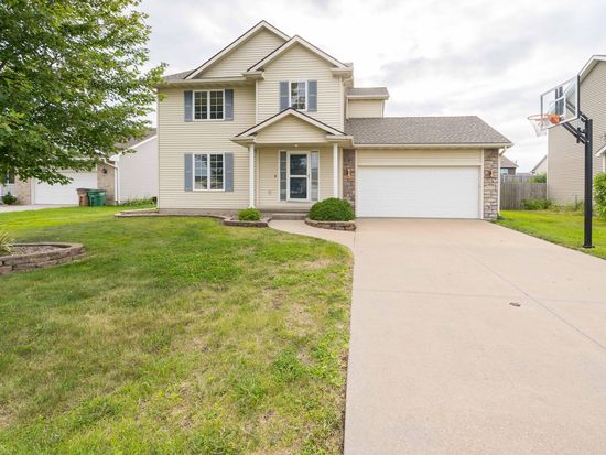 406 Tailfeather Ct NW, Bondurant, IA 50035