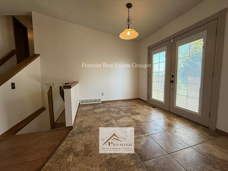 854 Daffodil St — Photo 6