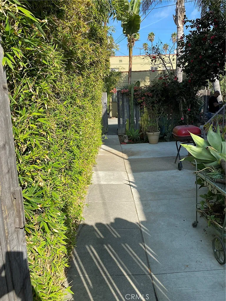 3 bed, 1137 sqft, $3,600 — Photo 4