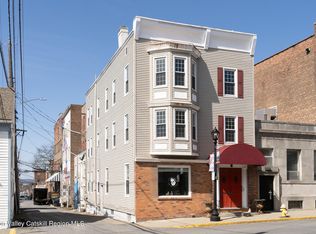 11 S South 6th St, Hudson, NY 12534