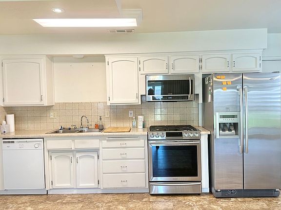 5th image of 1125 Westwood Dr