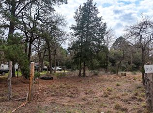 313 Dogwood Dr, Caldwell, TX 77836