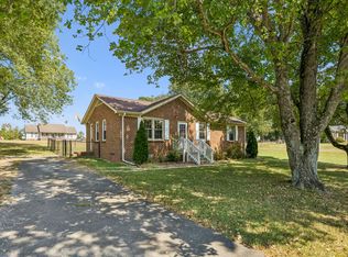 2734 Carters Creek Station Rd, Columbia, TN 38401