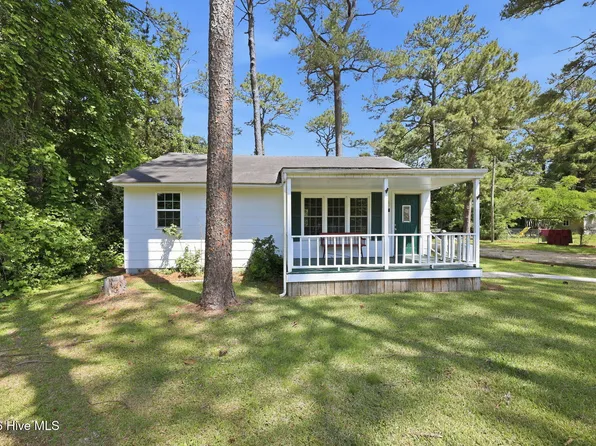 114 Pineview St, Havelock, NC 28532