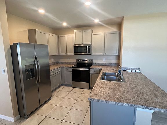 5th image of 532 Armoyan Way