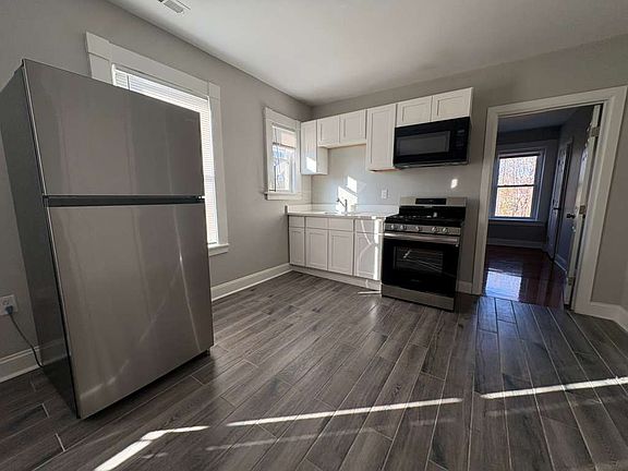 2nd image of 45 William St #33