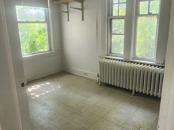 5th image of 469 Ontario St #17332225
