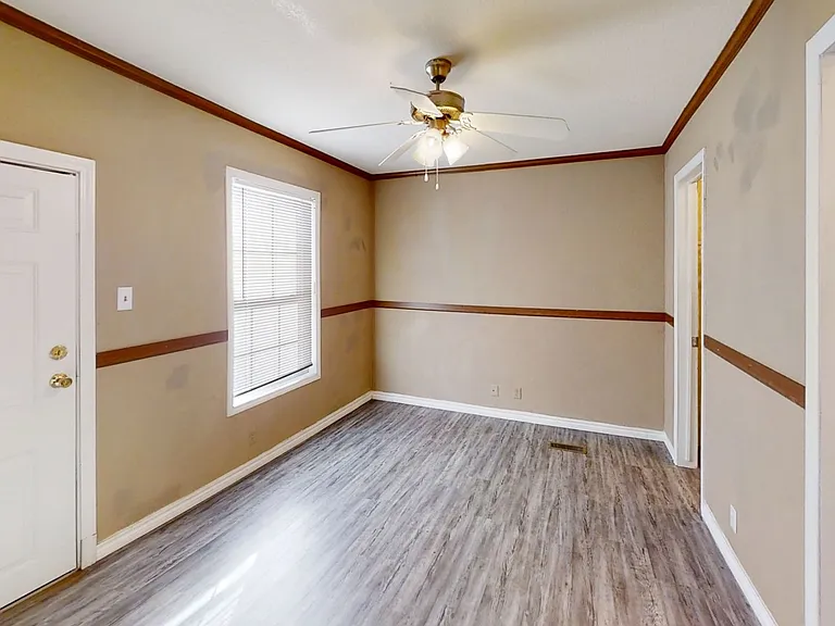 3721 Cesar Chavez Dr — Photo 10