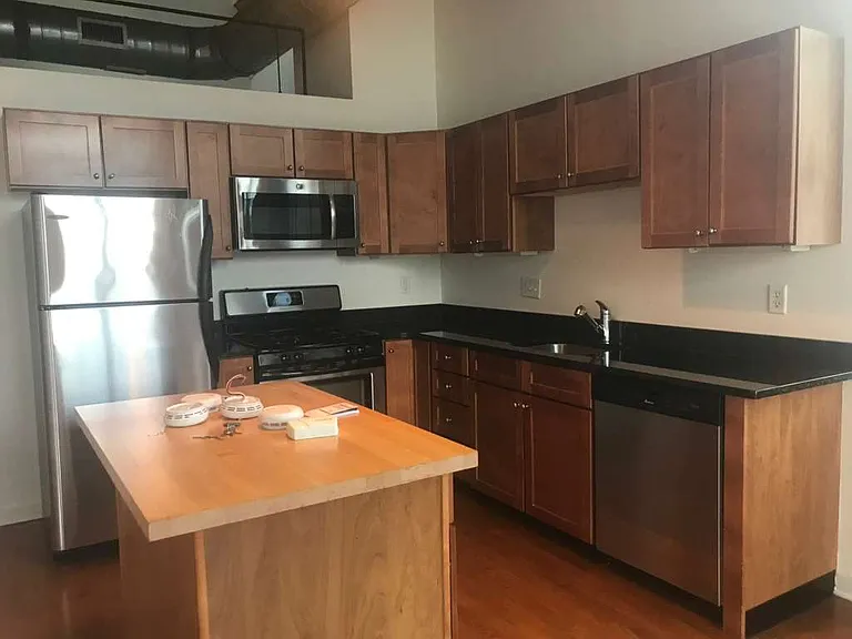 160 Fremont St #406 — Photo 9