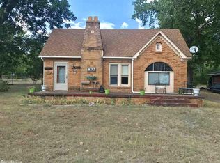 802 E 1st St, Hughes Springs, TX 75656
