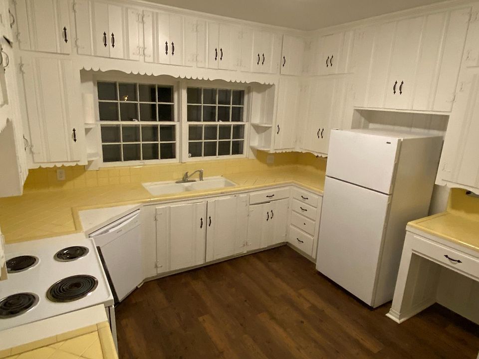 2nd image of 601 San Antonio St